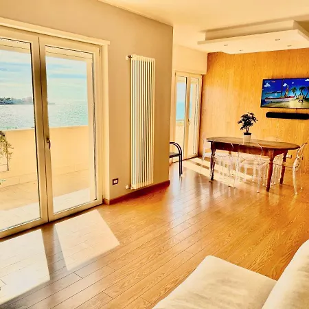 Seaside Apartament *